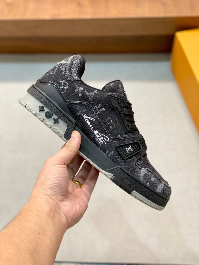 Louis Vuitton Sneakers